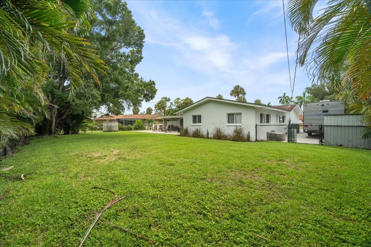 Image 41 of 45 For 1039 Bayshore Avenue