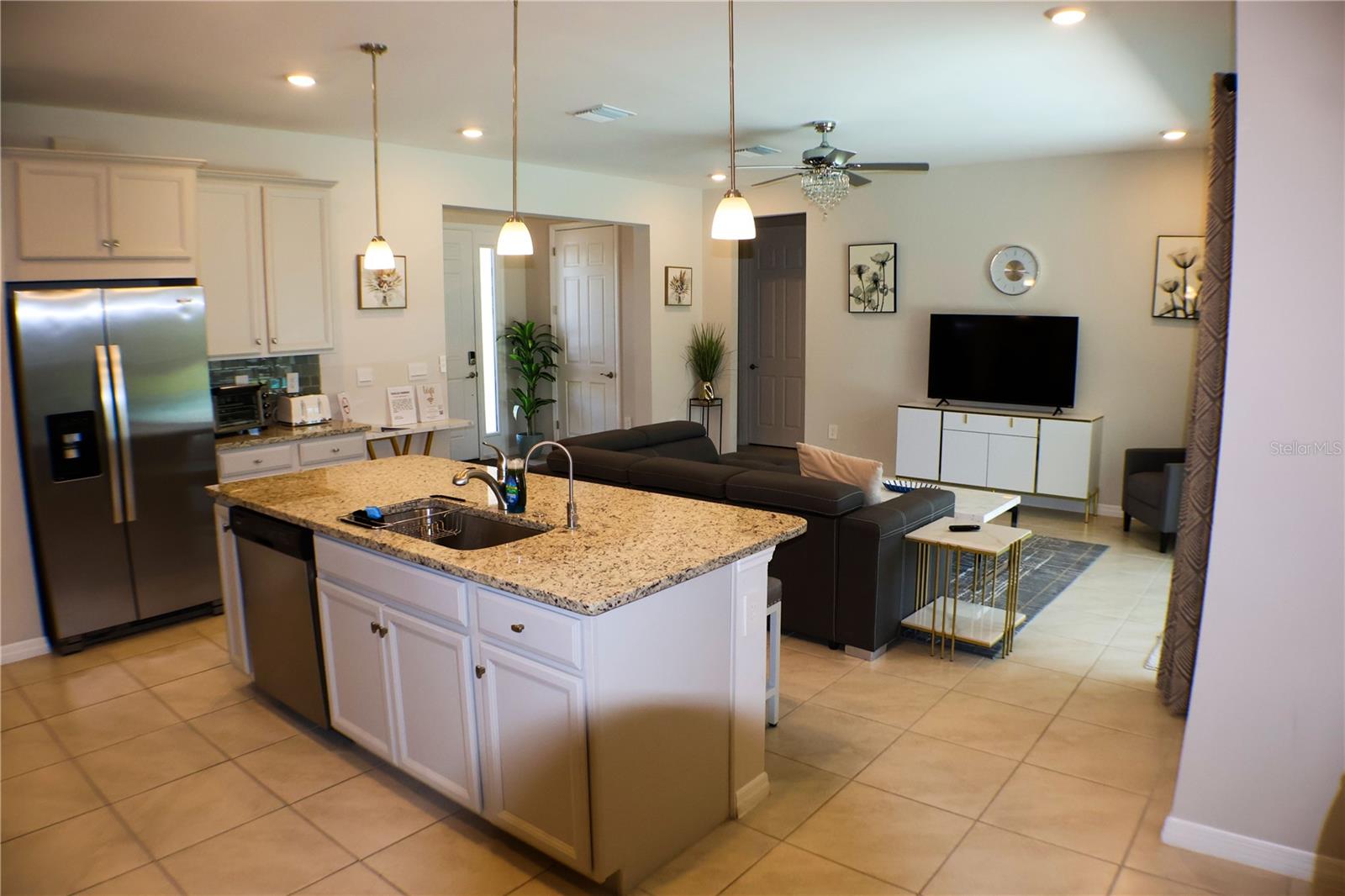 Image 11 of 23 For 10459 Live Oak Road