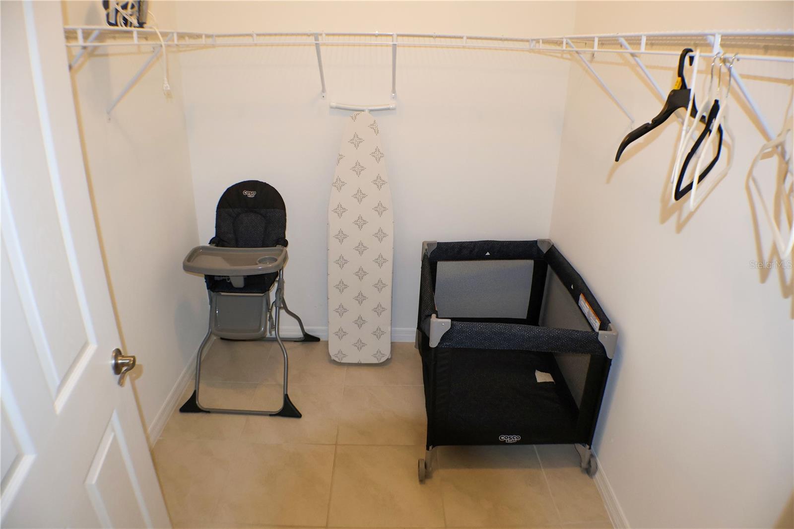 Image 12 of 23 For 10459 Live Oak Road