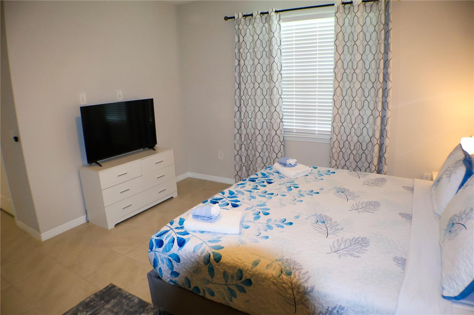 Image 14 of 23 For 10459 Live Oak Road