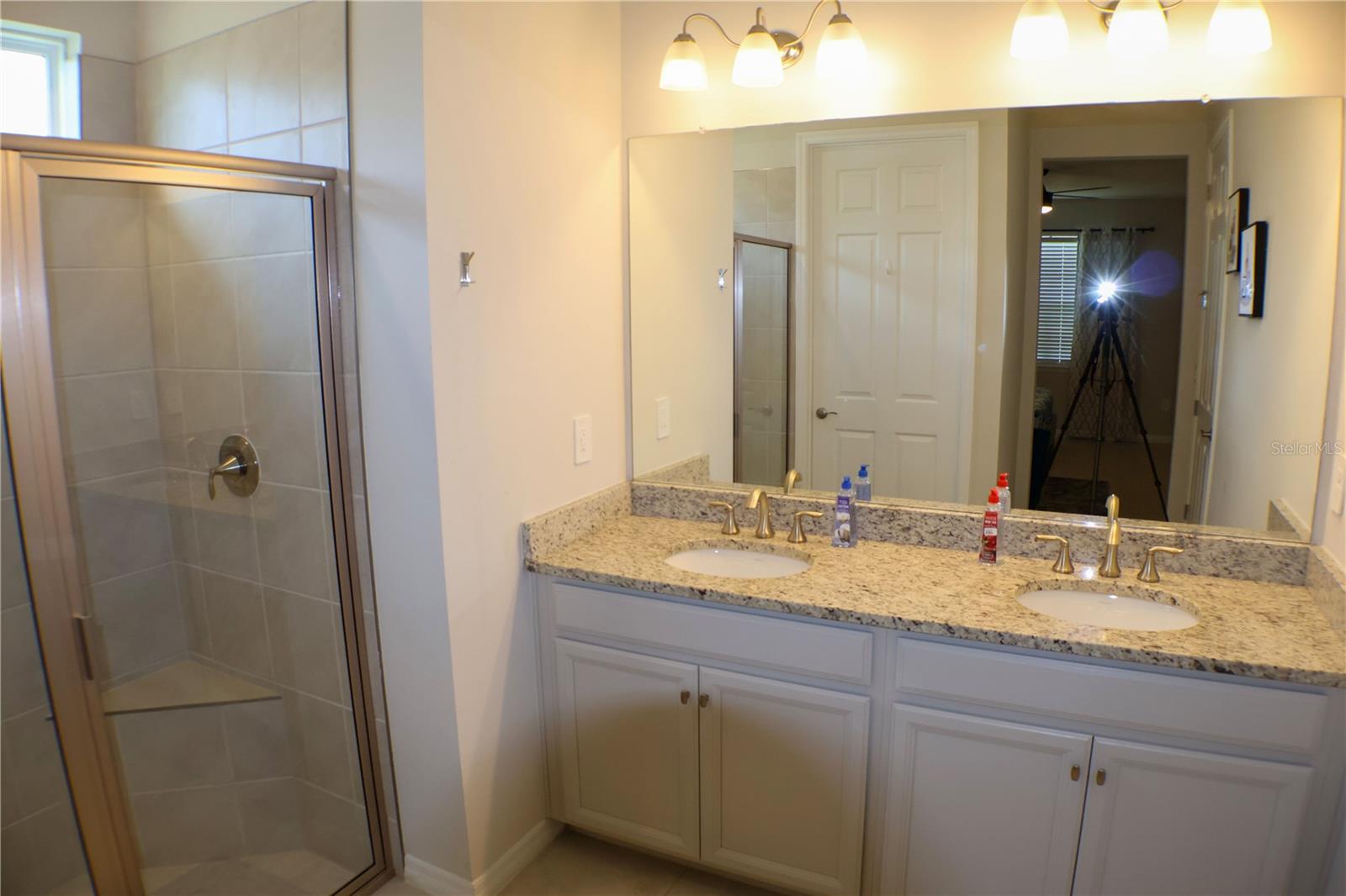 Image 15 of 23 For 10459 Live Oak Road