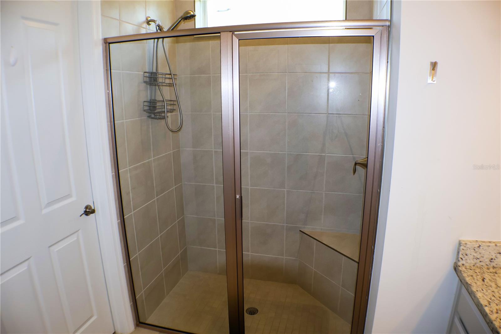 Image 16 of 23 For 10459 Live Oak Road