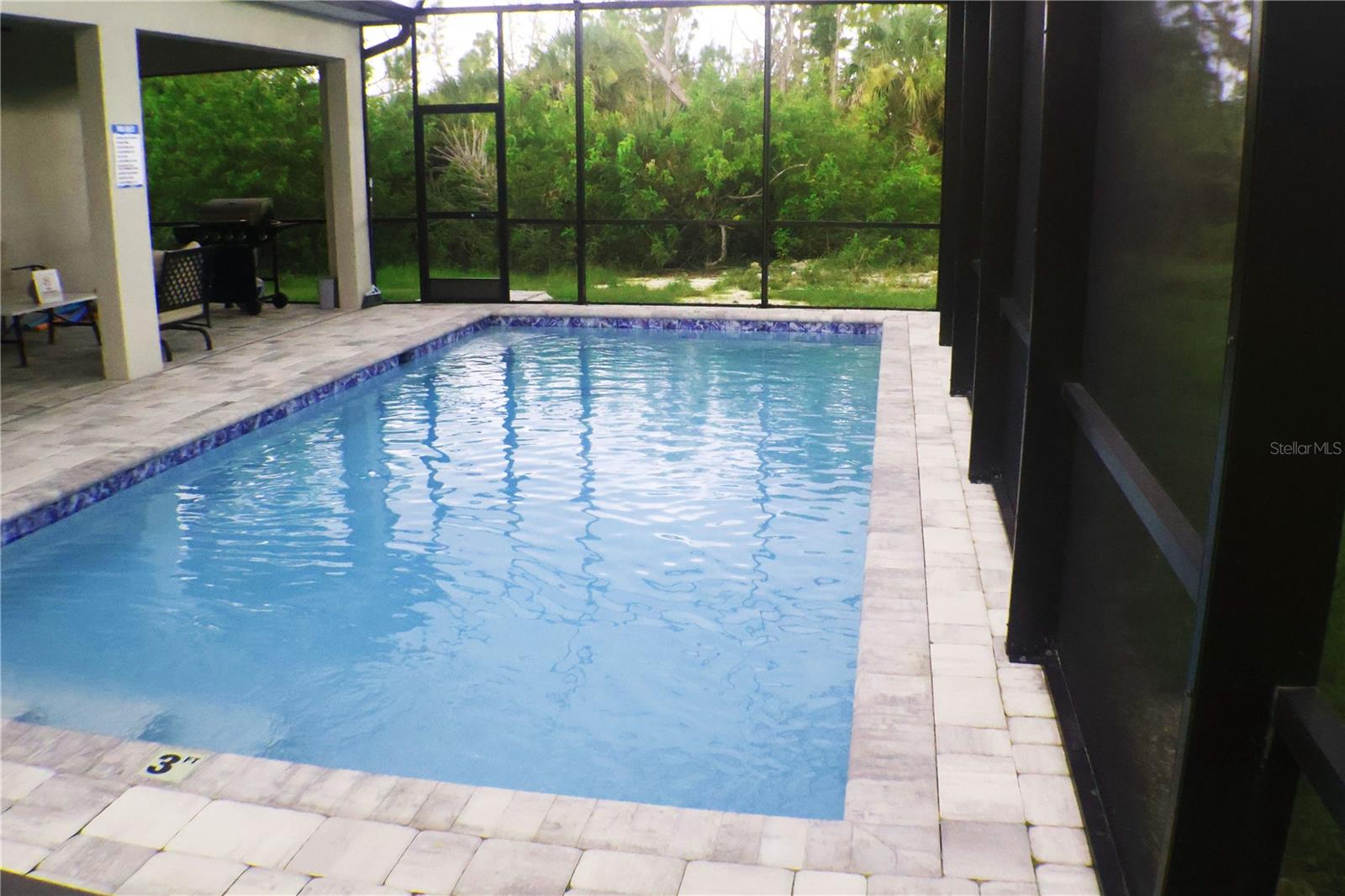 Image 19 of 23 For 10459 Live Oak Road