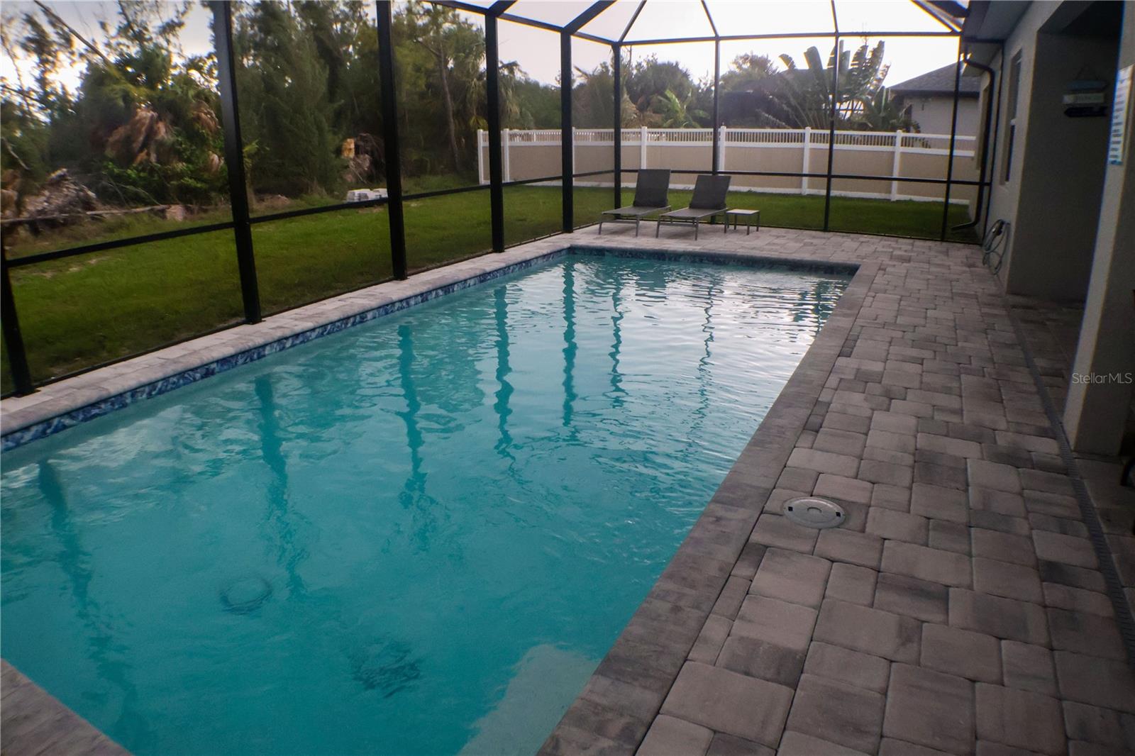 Image 21 of 23 For 10459 Live Oak Road