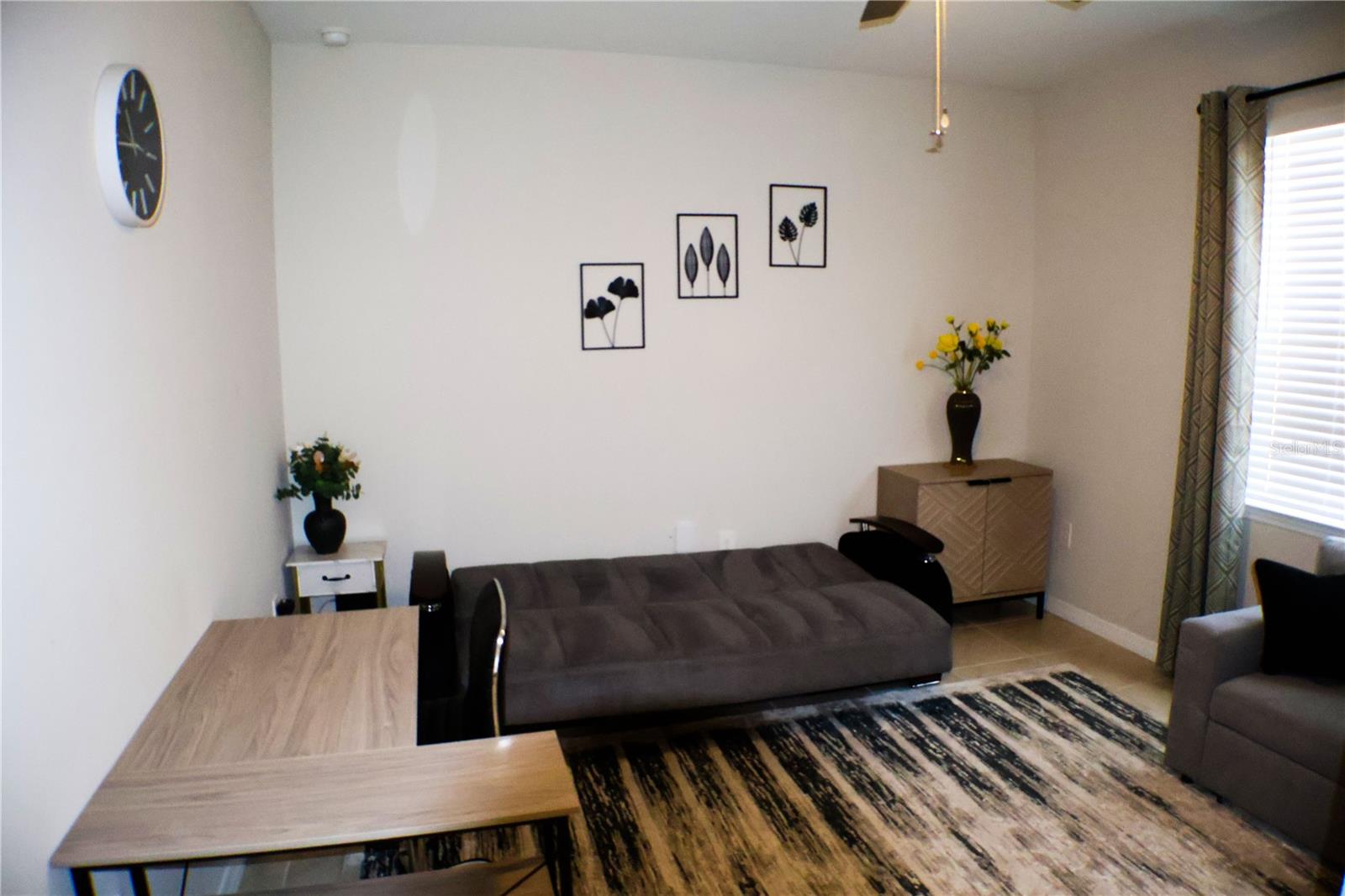 Image 6 of 23 For 10459 Live Oak Road