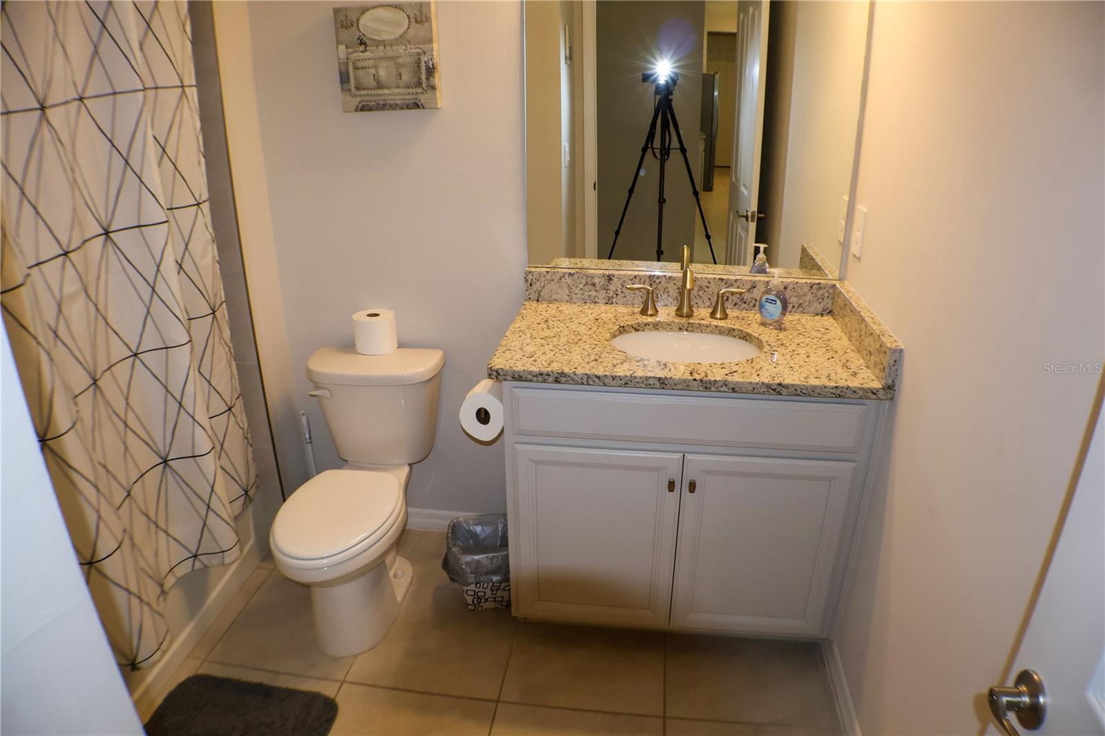 Image 9 of 23 For 10459 Live Oak Road