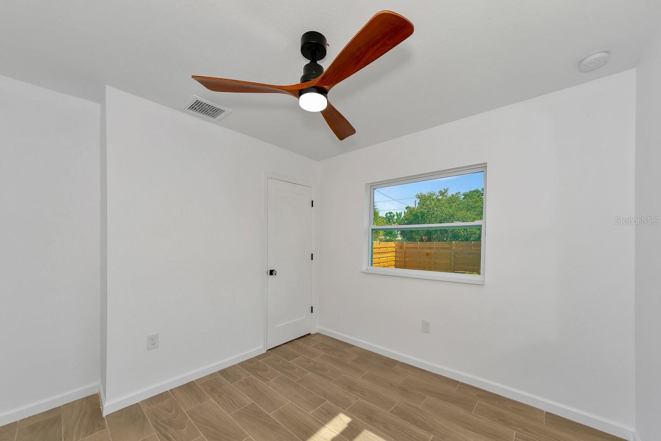 Image 13 of 21 For 4120 Sarasota Avenue