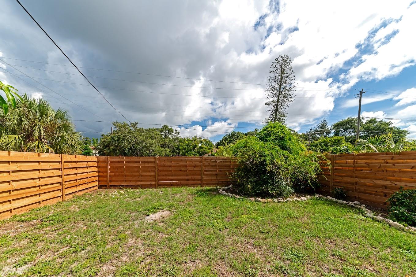 Image 17 of 21 For 4120 Sarasota Avenue