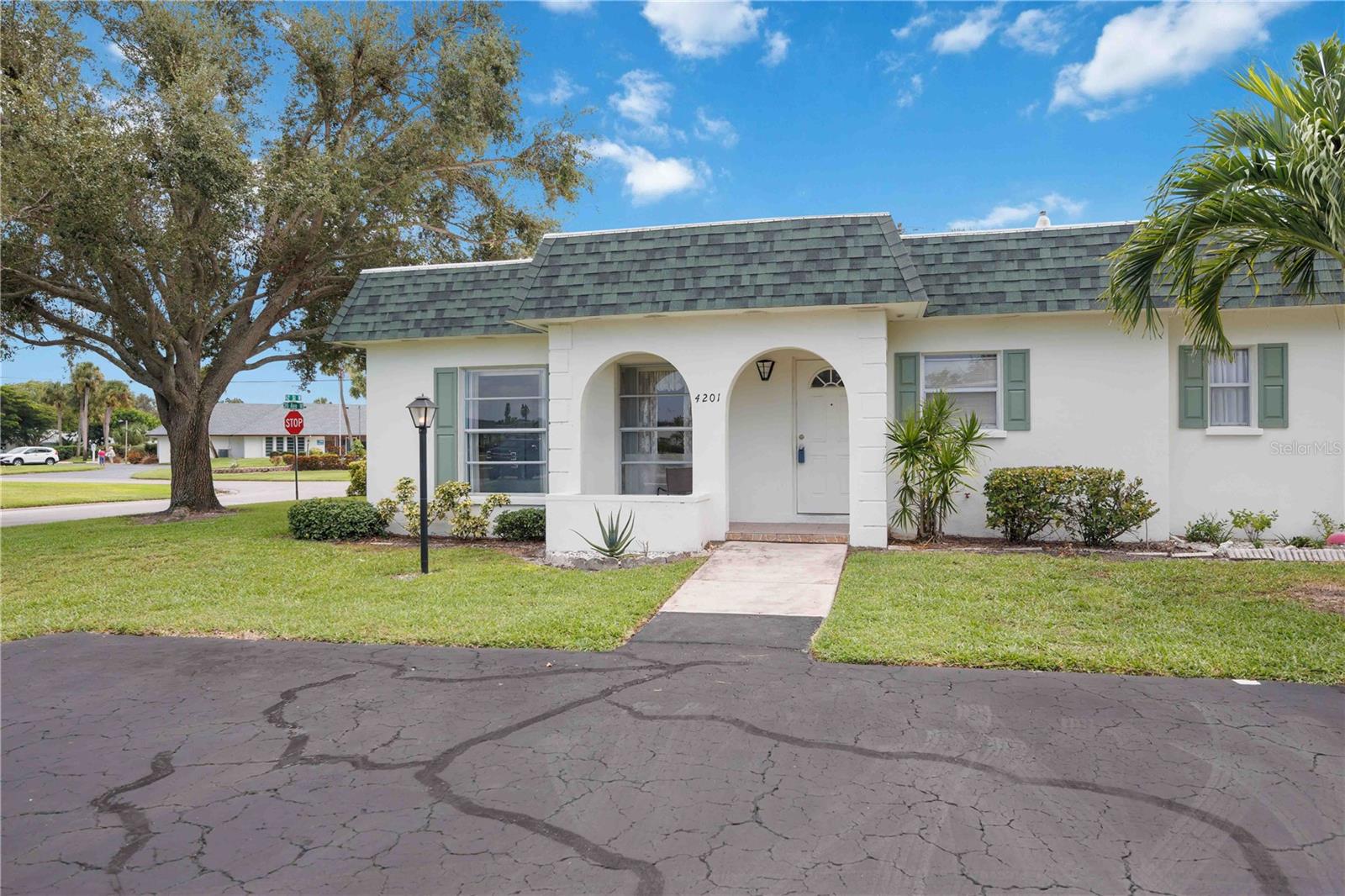 Image 3 of 30 For 4201 35th Avenue W