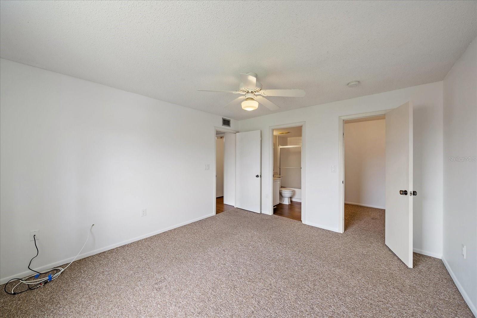 Image 23 of 35 For 3227 Beneva Road 203