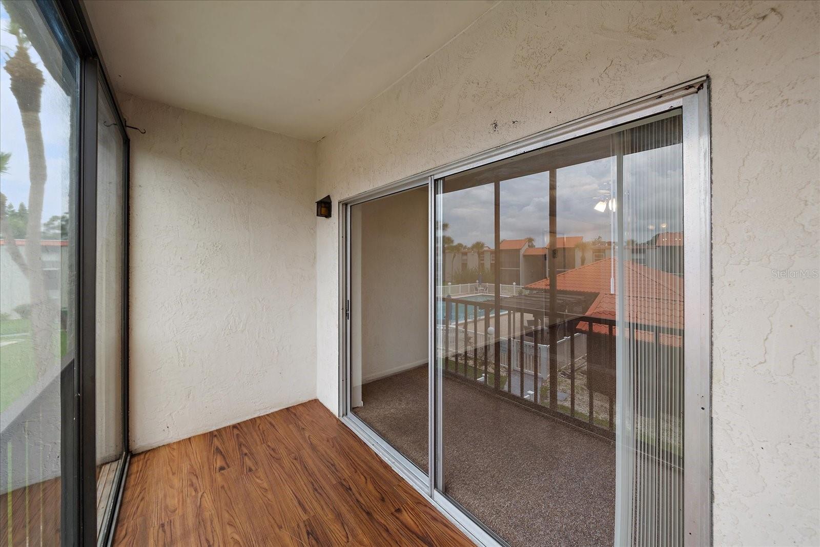 Image 3 of 35 For 3227 Beneva Road 203