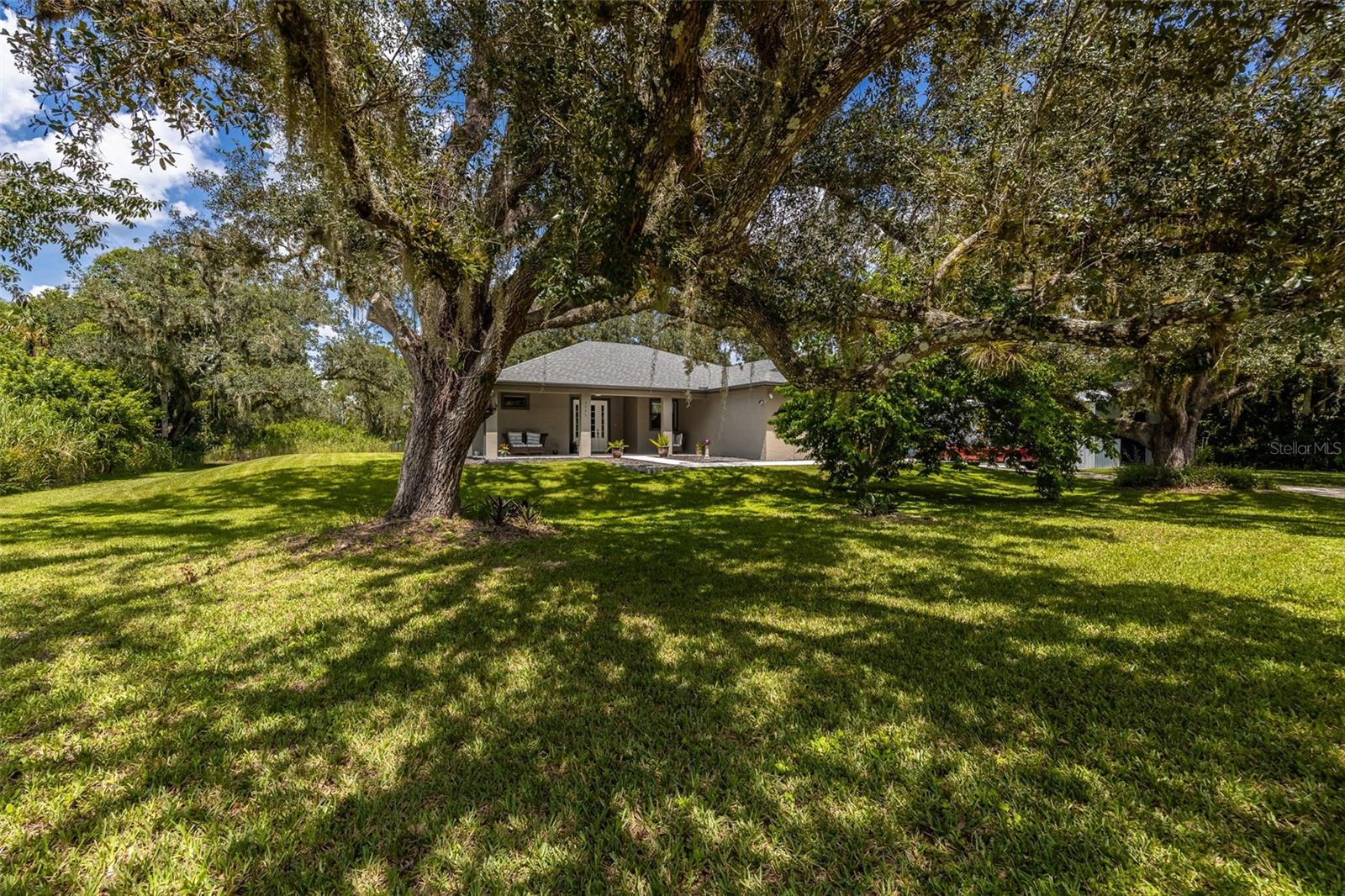 Image 4 of 75 For 2391 Lippincott Road