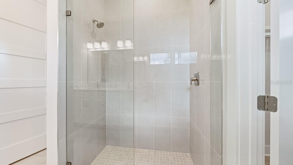 Image 27 of 62 For 4070 Santa Caterina Boulevard 101