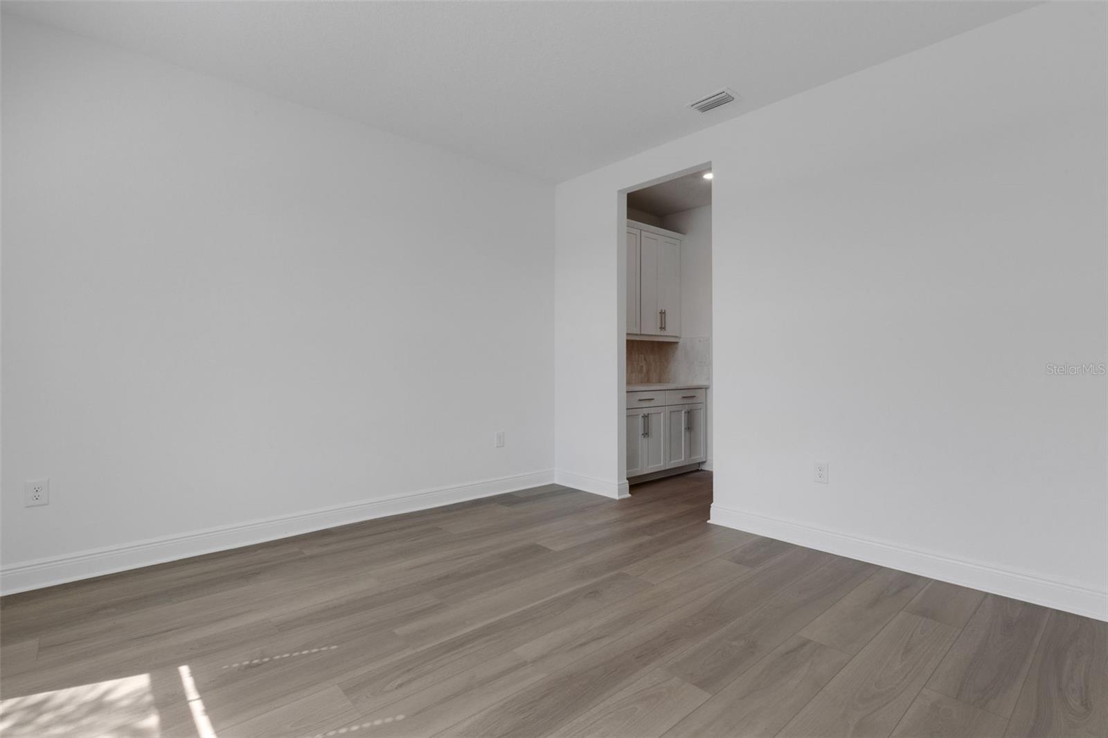Image 11 of 54 For 7575 Hawkstone Drive