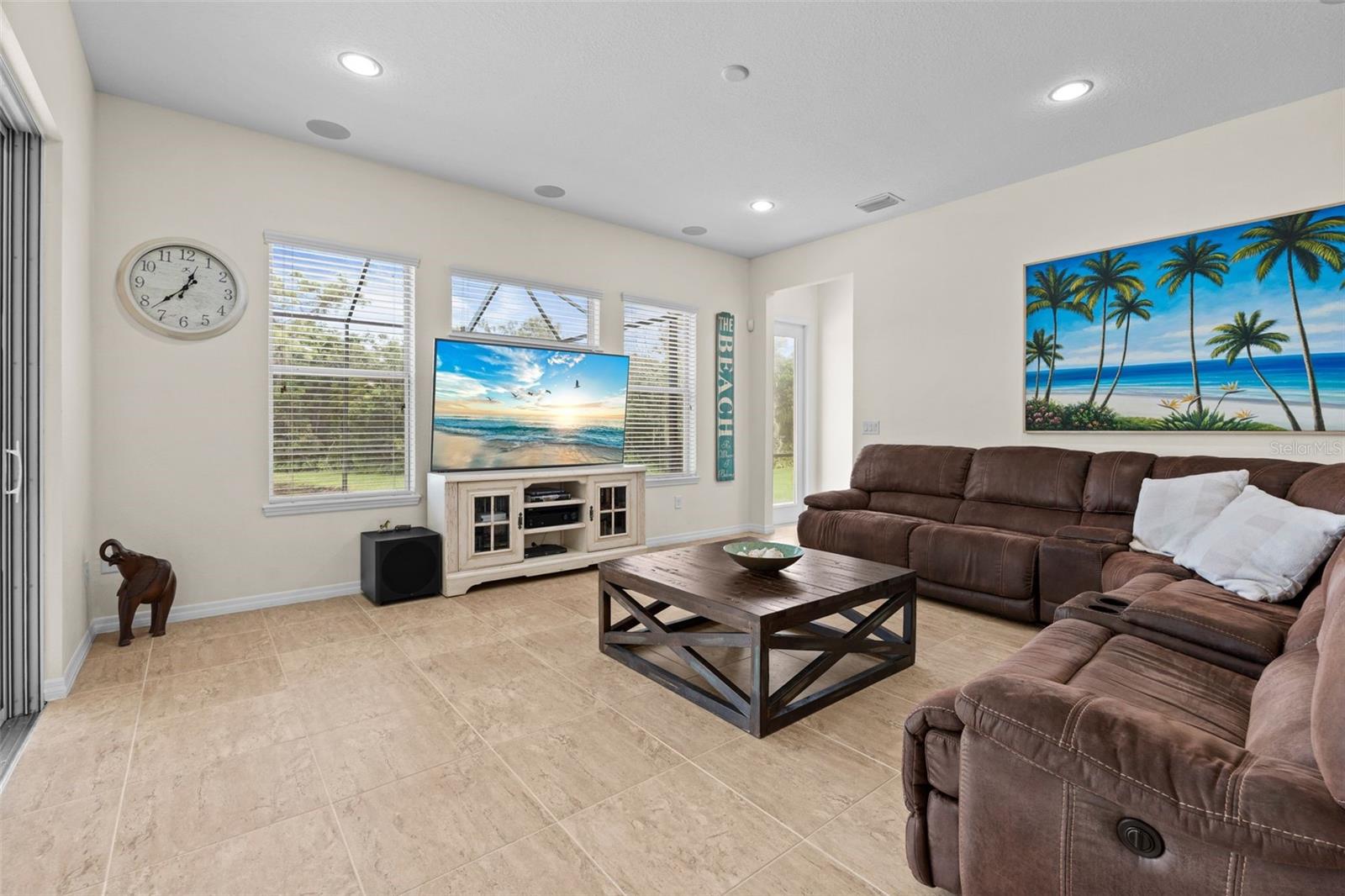 Image 22 of 68 For 17113 1st Drive E
