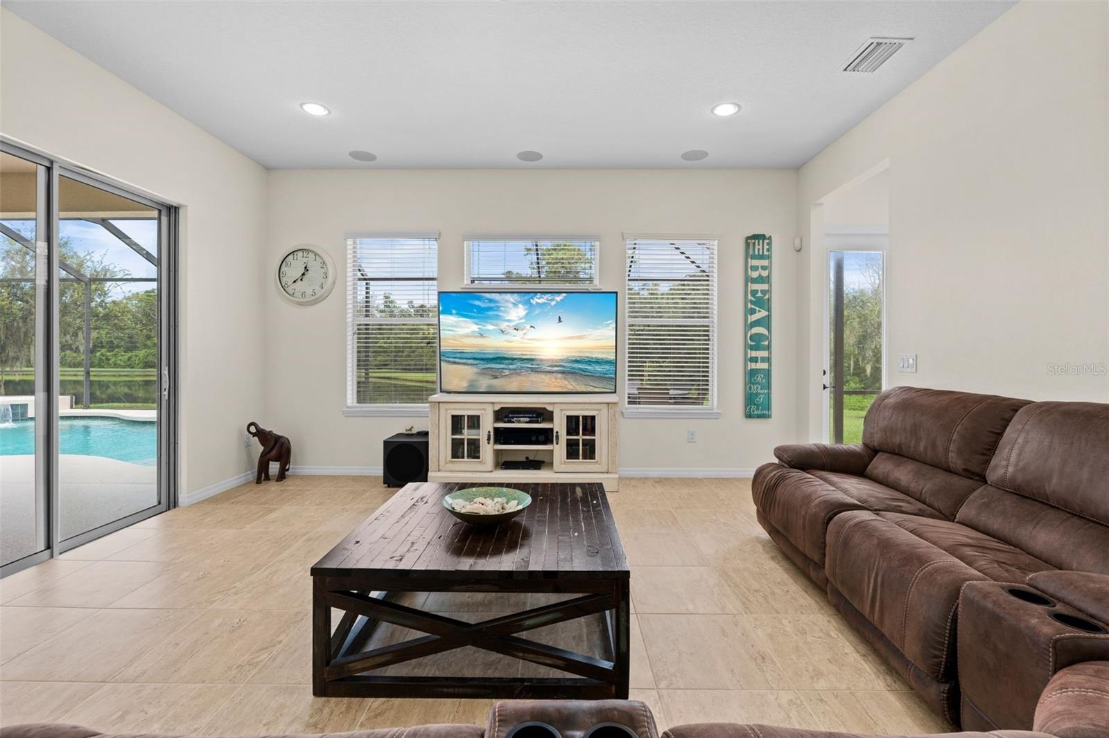 Image 23 of 68 For 17113 1st Drive E