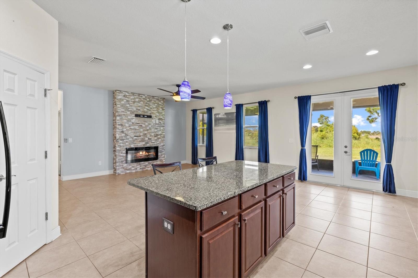 Image 13 of 80 For 7923 111th Terrace E
