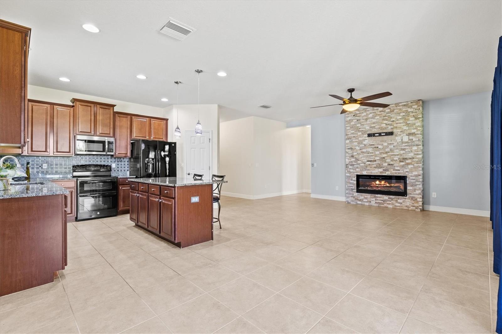 Image 16 of 80 For 7923 111th Terrace E