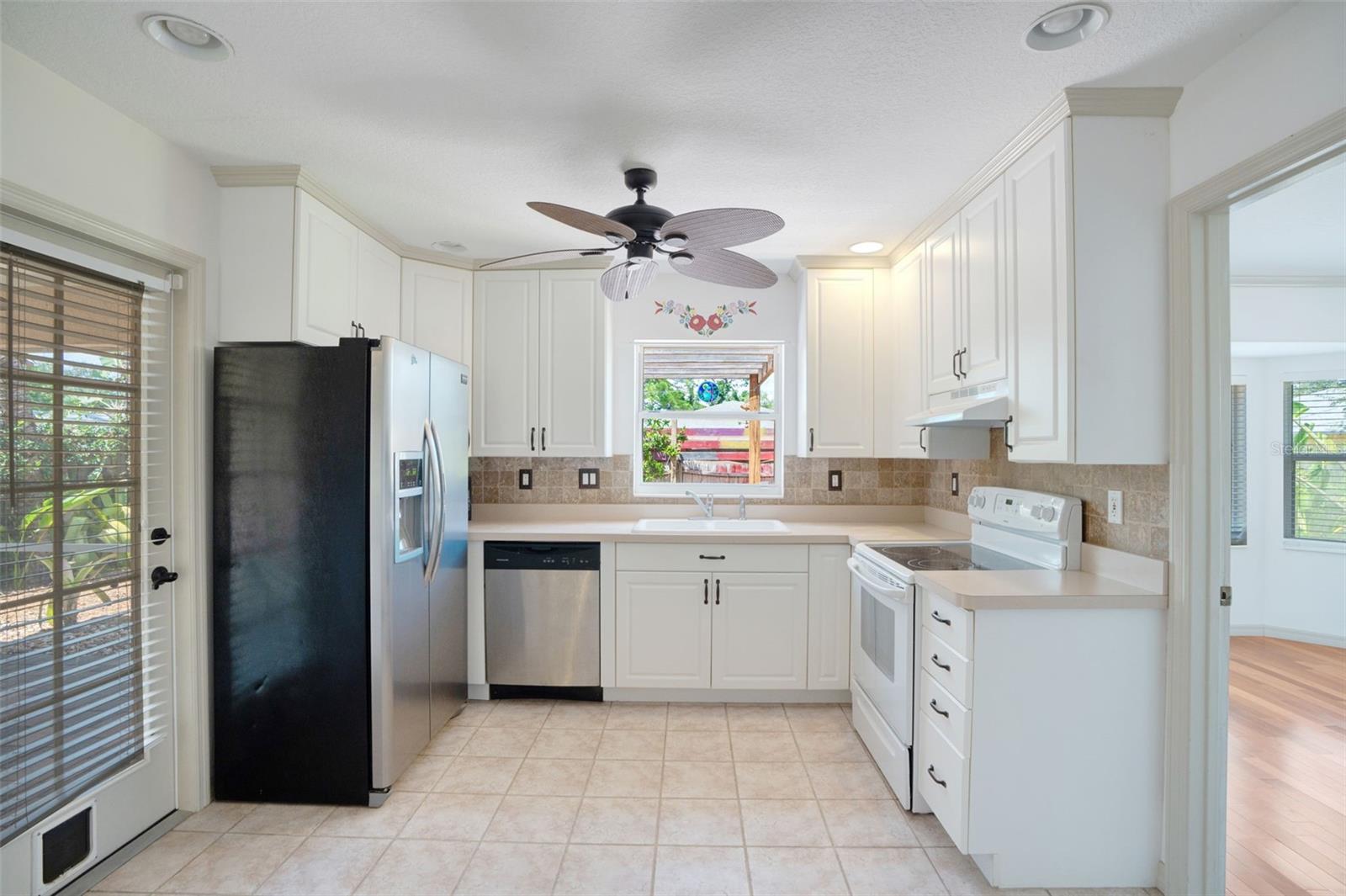 Image 13 of 47 For 1877 Vamo Drive