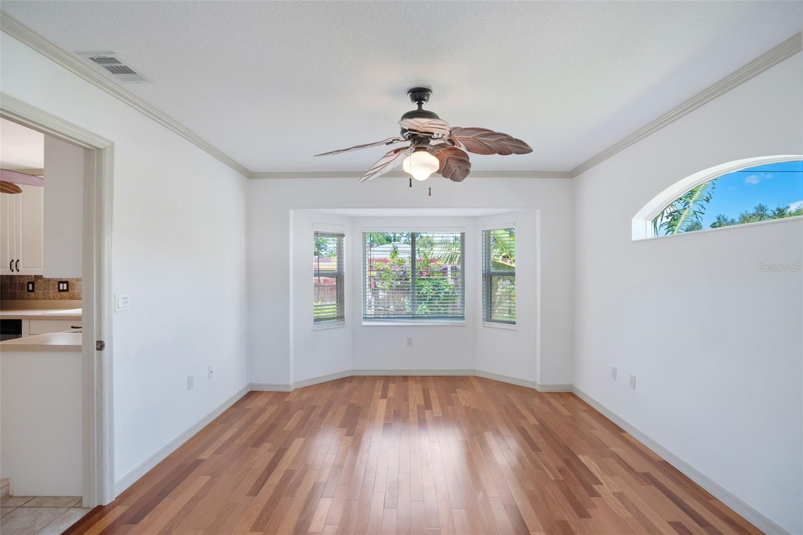 Image 18 of 47 For 1877 Vamo Drive