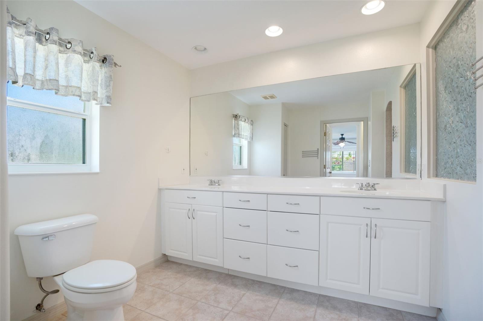 Image 22 of 47 For 1877 Vamo Drive