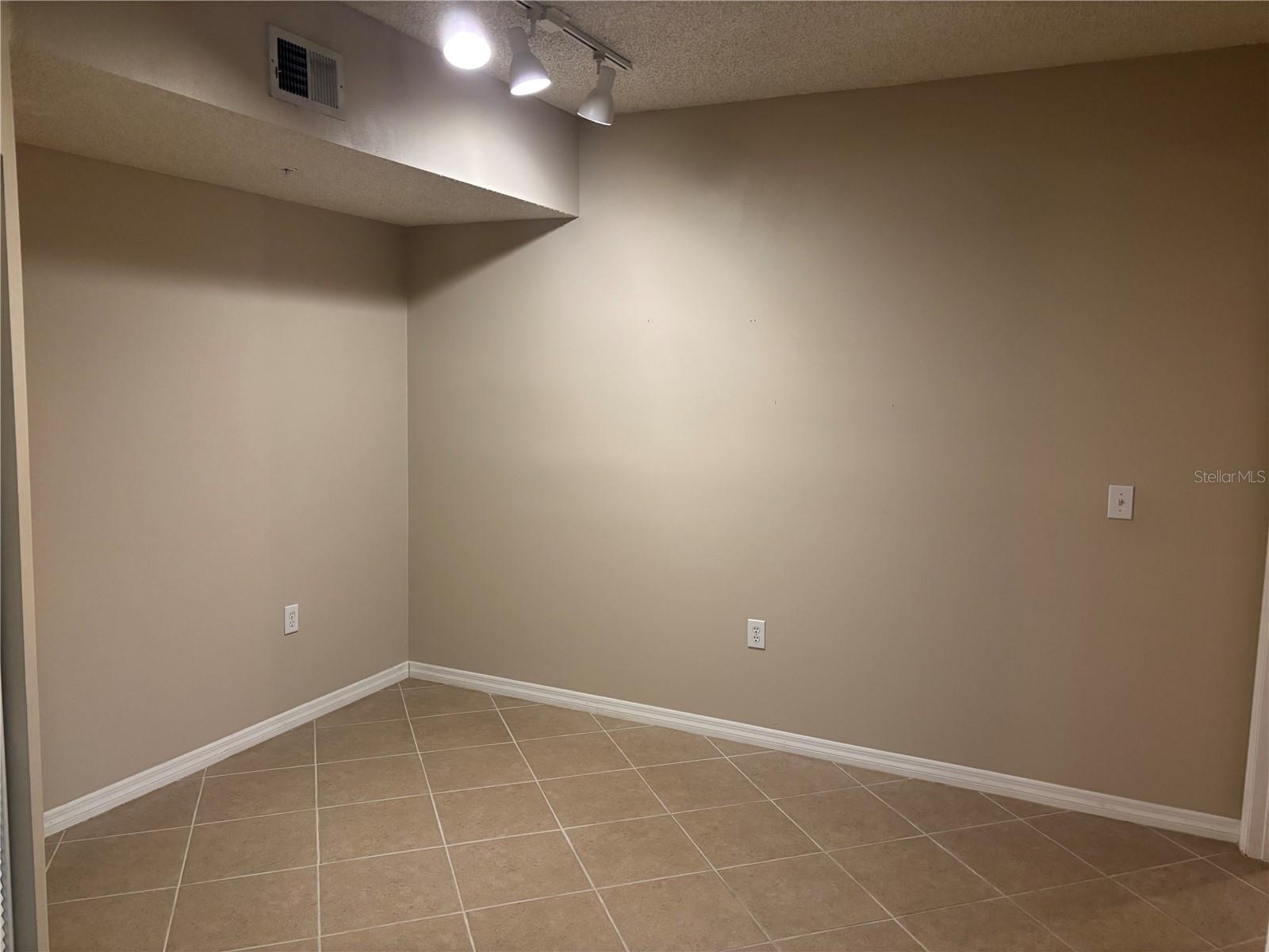 Image 4 of 14 For 5459 Bentgrass Drive 2-303