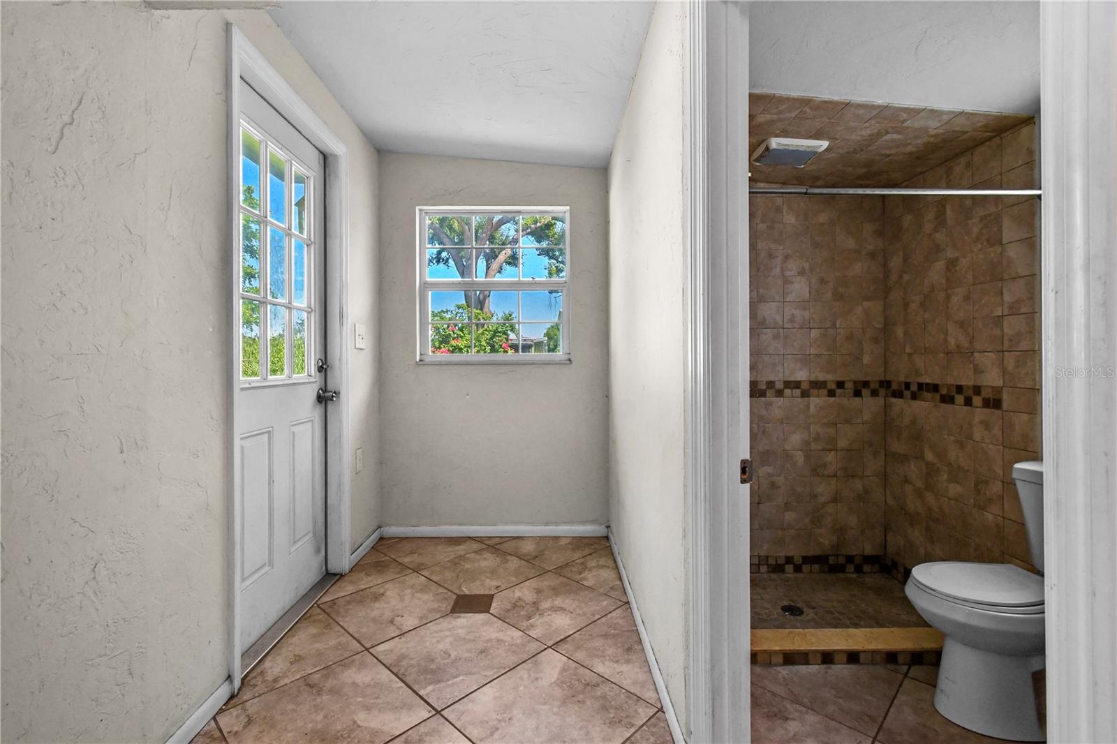Image 26 of 61 For 1206 8th Street W