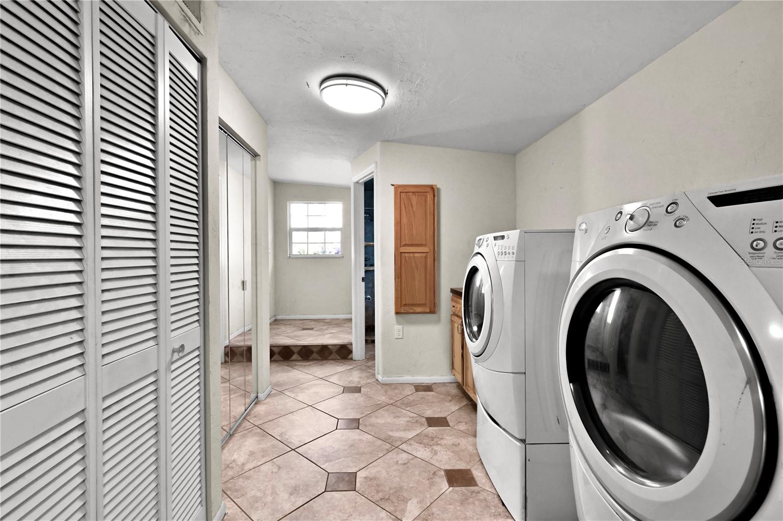 Image 38 of 61 For 1206 8th Street W