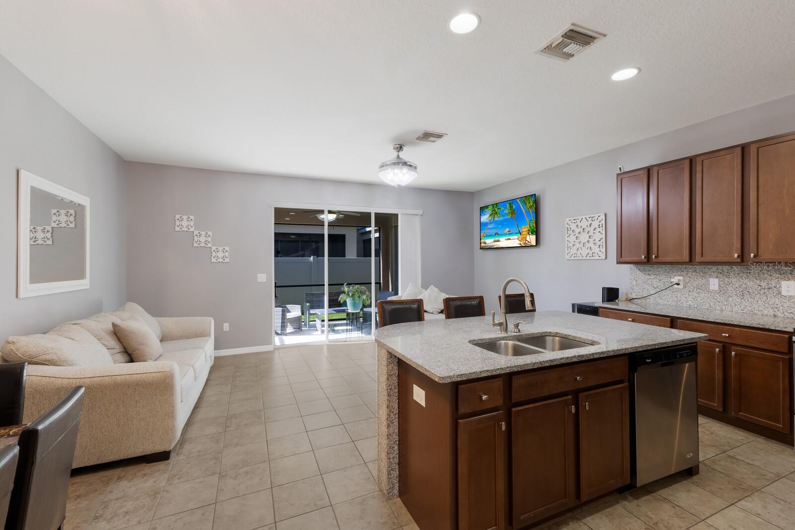 Image 10 of 28 For 4084 71st Avenue N