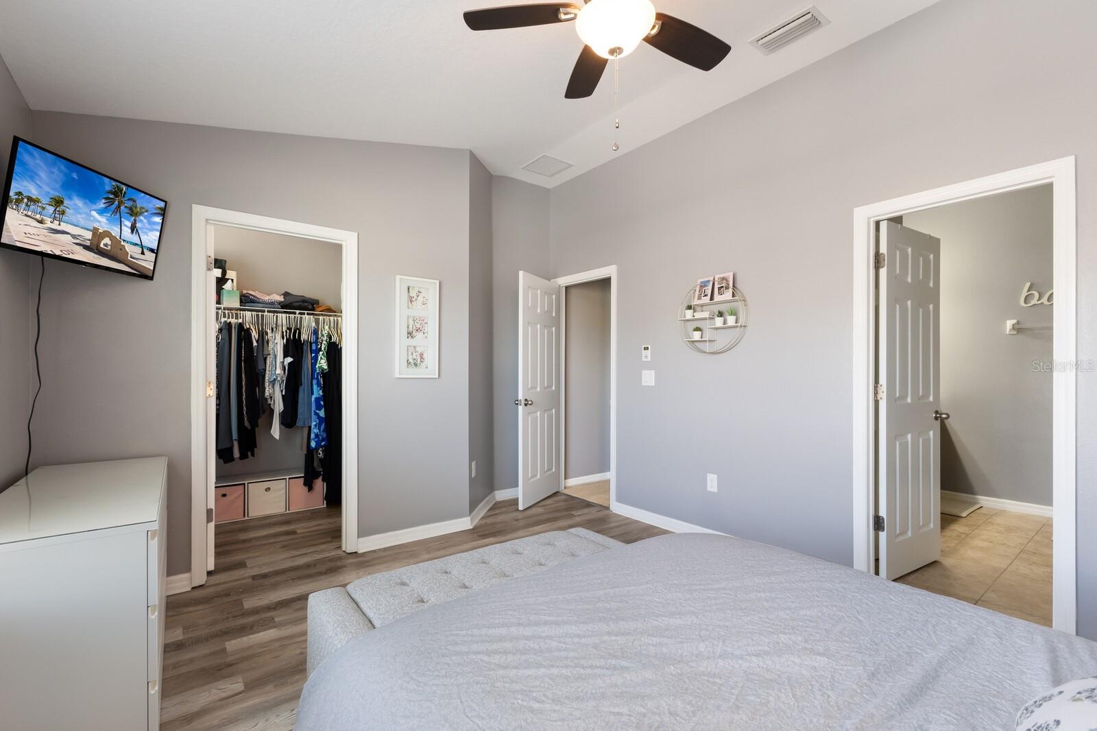 Image 17 of 28 For 4084 71st Avenue N