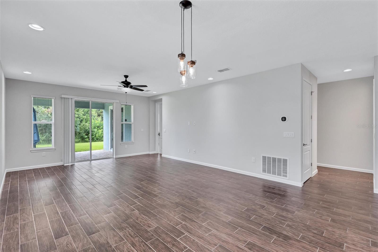 Image 13 of 55 For 5221 Horizon Cove