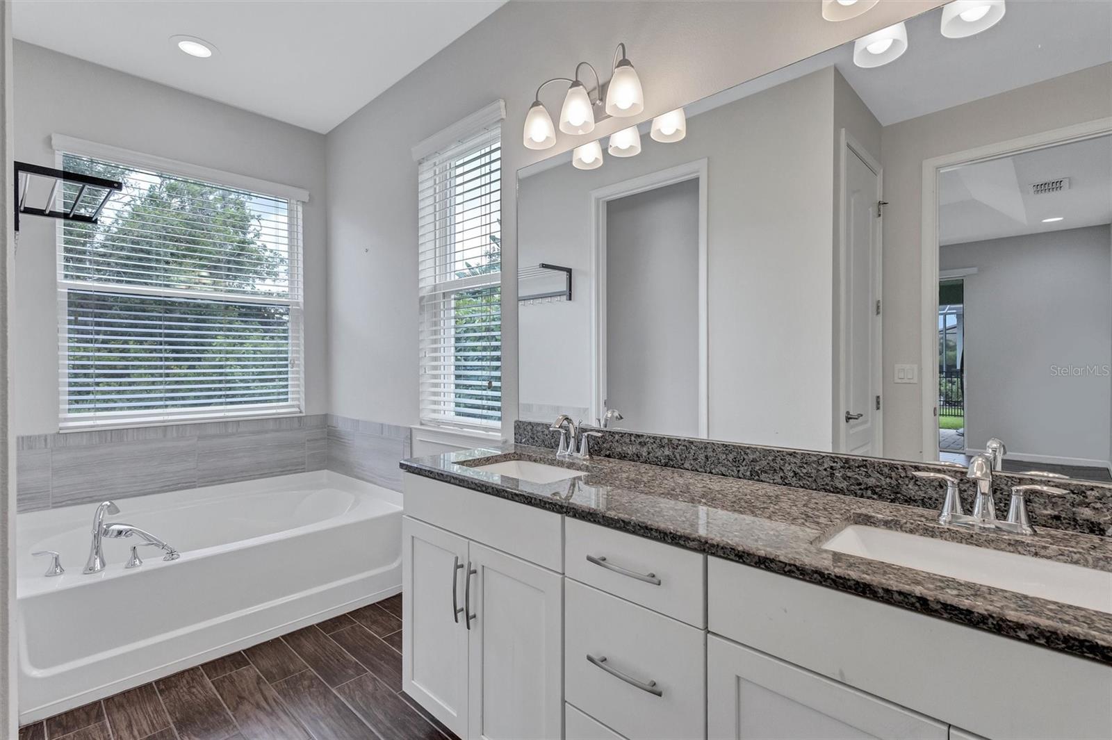 Image 24 of 55 For 5221 Horizon Cove
