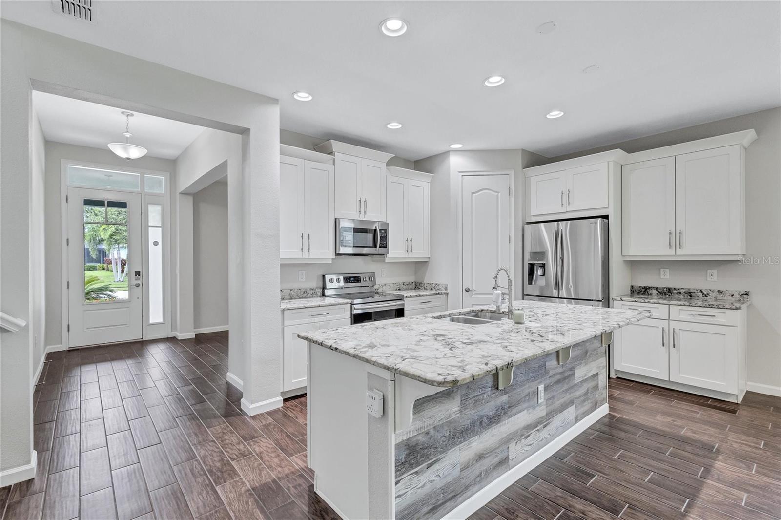 Image 7 of 55 For 5221 Horizon Cove