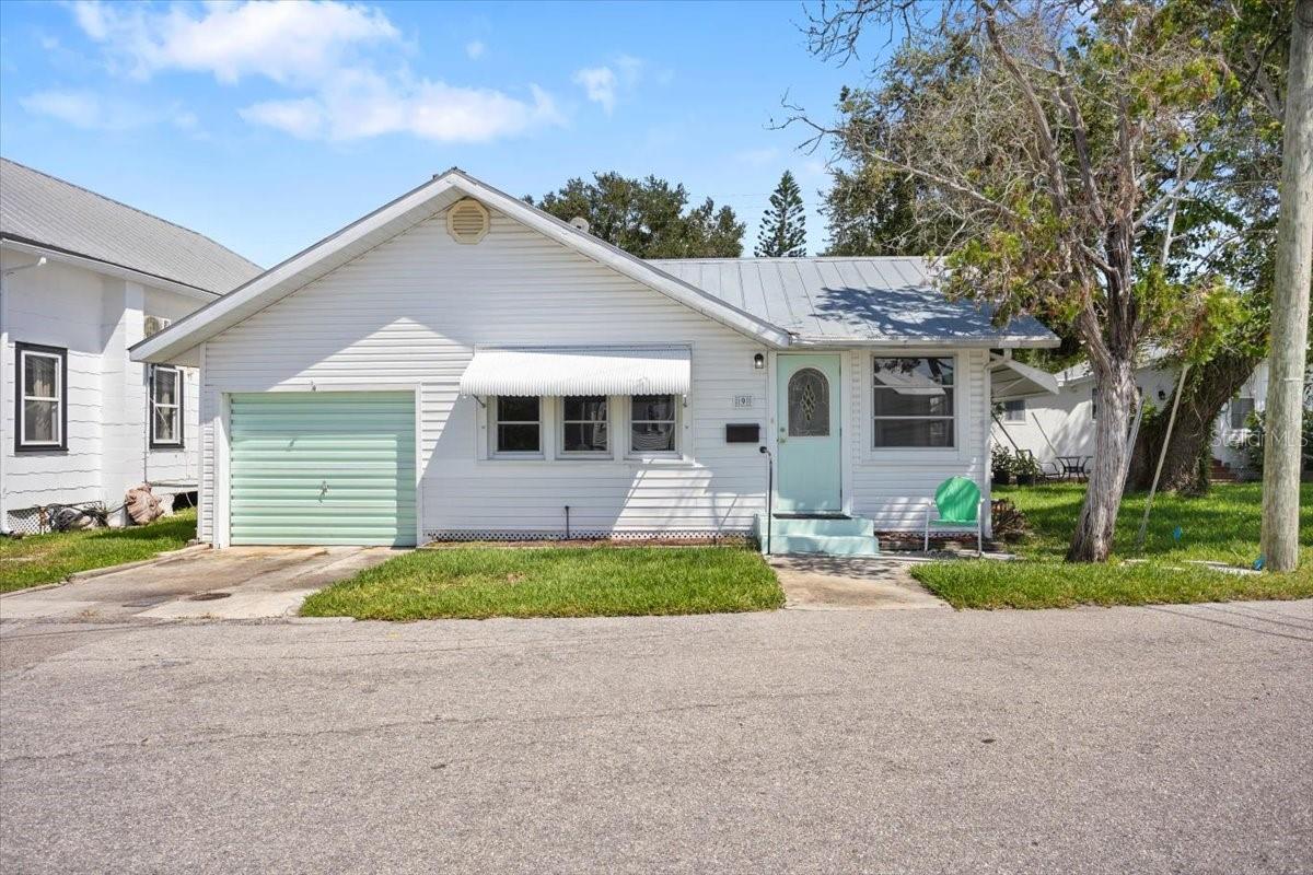Details for 9 Seminole Drive, BRADENTON, FL 34208