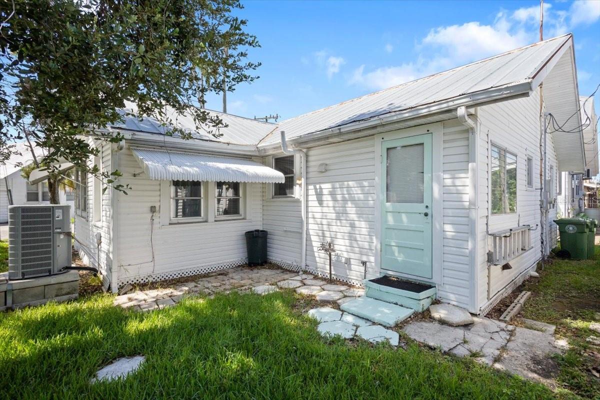 Image 20 of 32 For 9 Seminole Drive