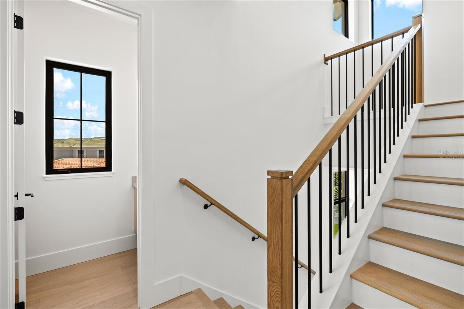 Image 30 of 75 For 524 Halyard Ln