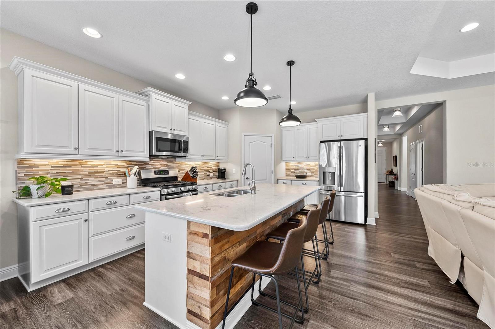 Image 32 of 64 For 6908 White Willow Court