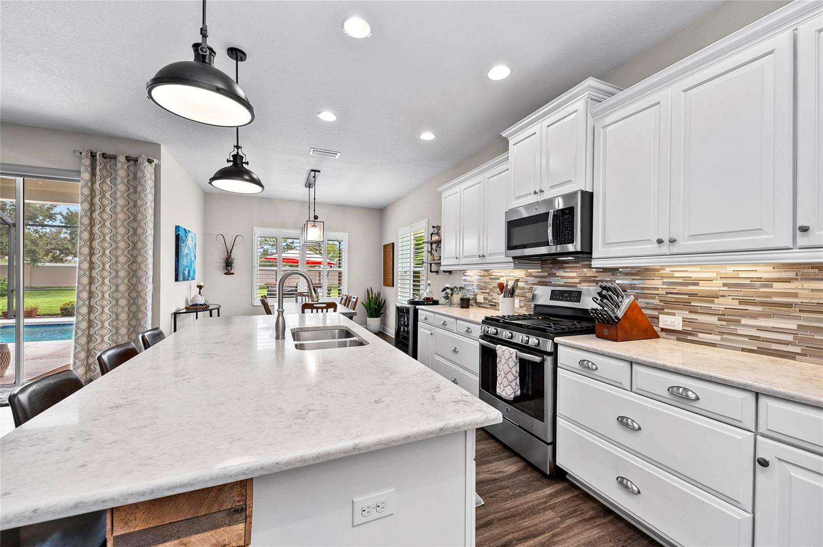 Image 34 of 64 For 6908 White Willow Court