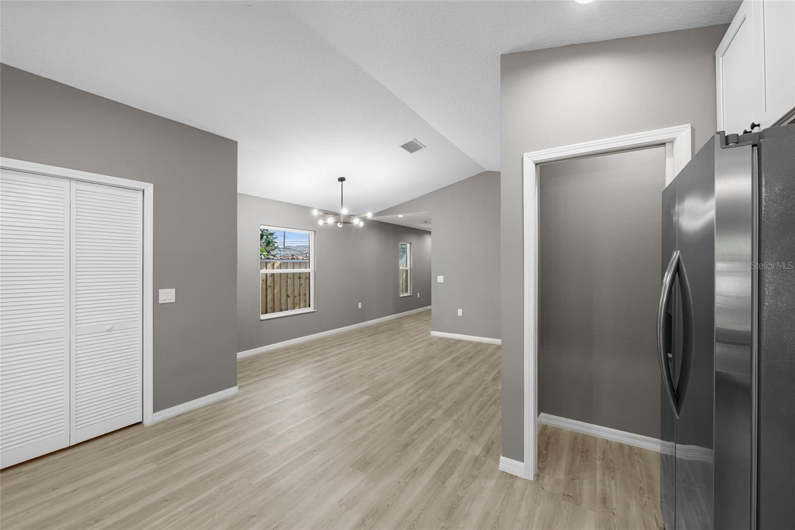 Image 15 of 33 For 3914 Walnut Avenue