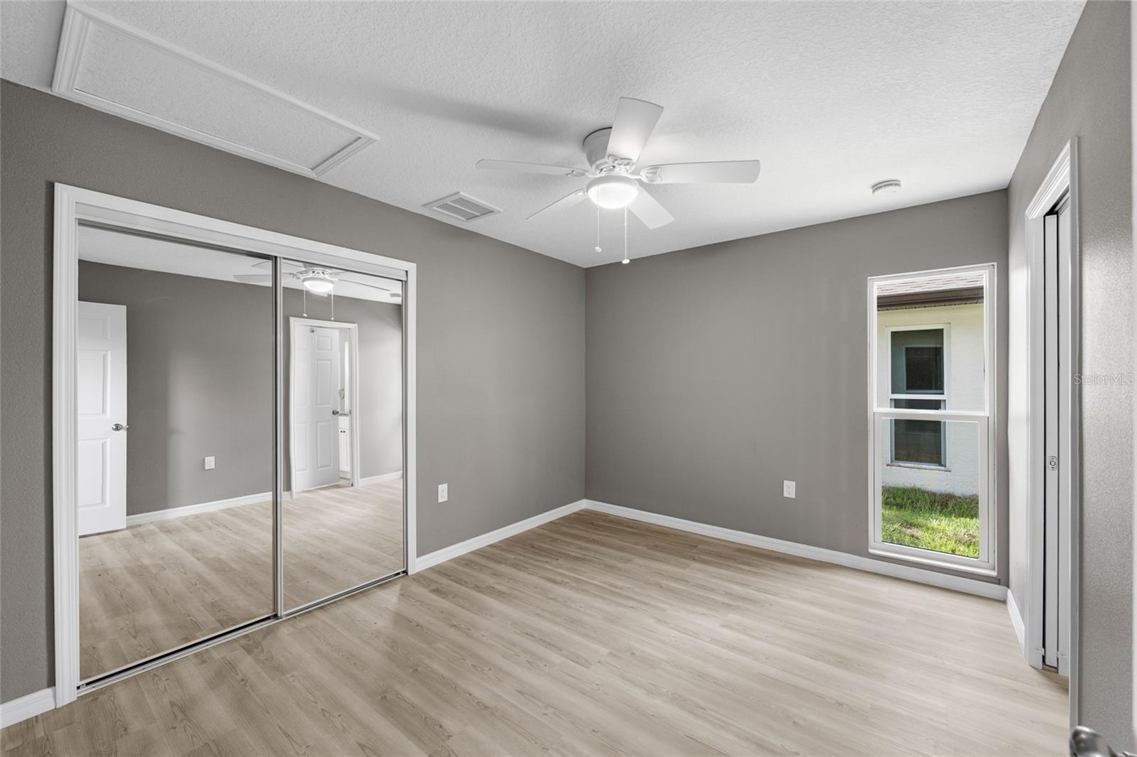 Image 18 of 33 For 3914 Walnut Avenue