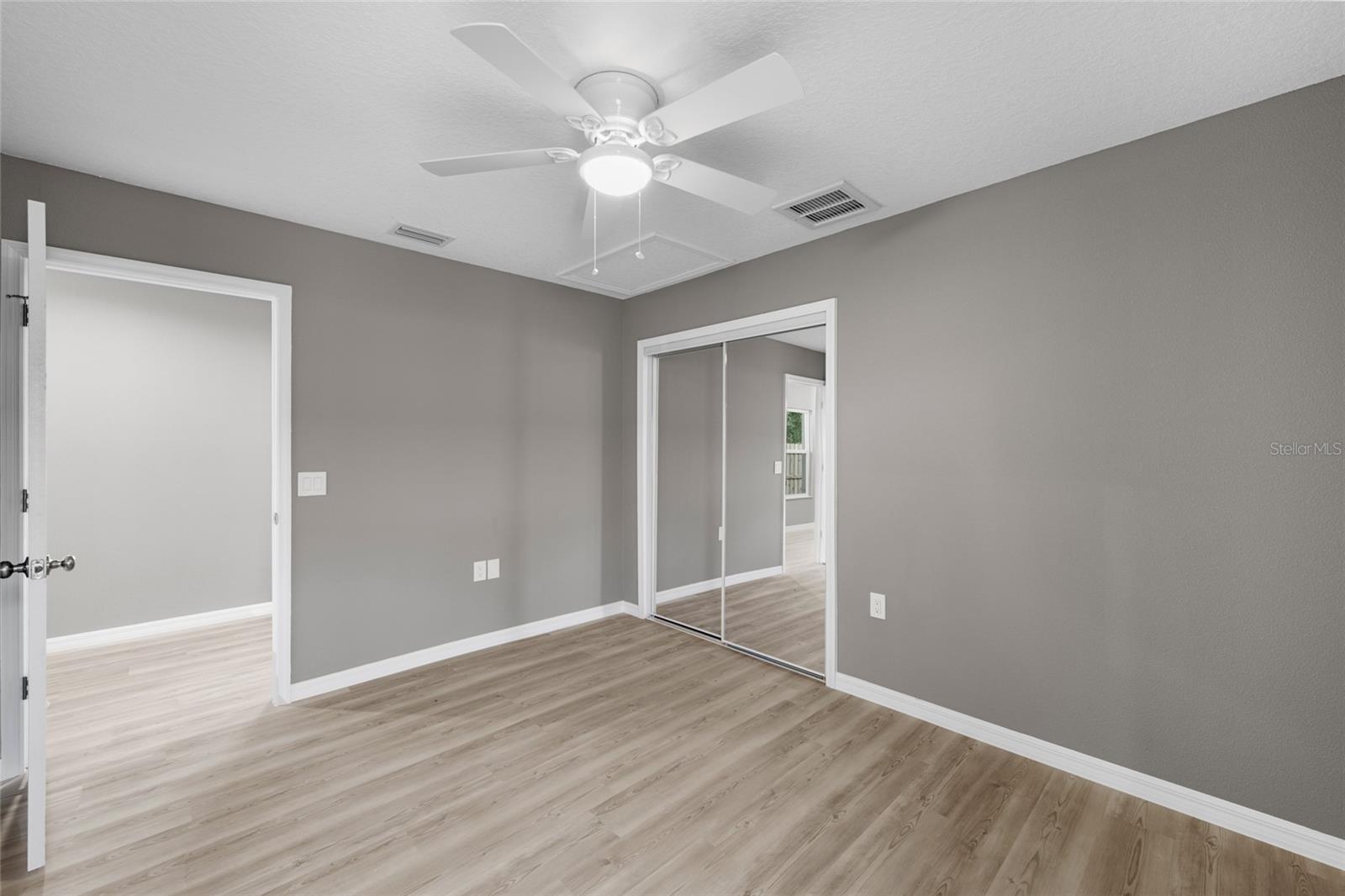 Image 21 of 33 For 3914 Walnut Avenue