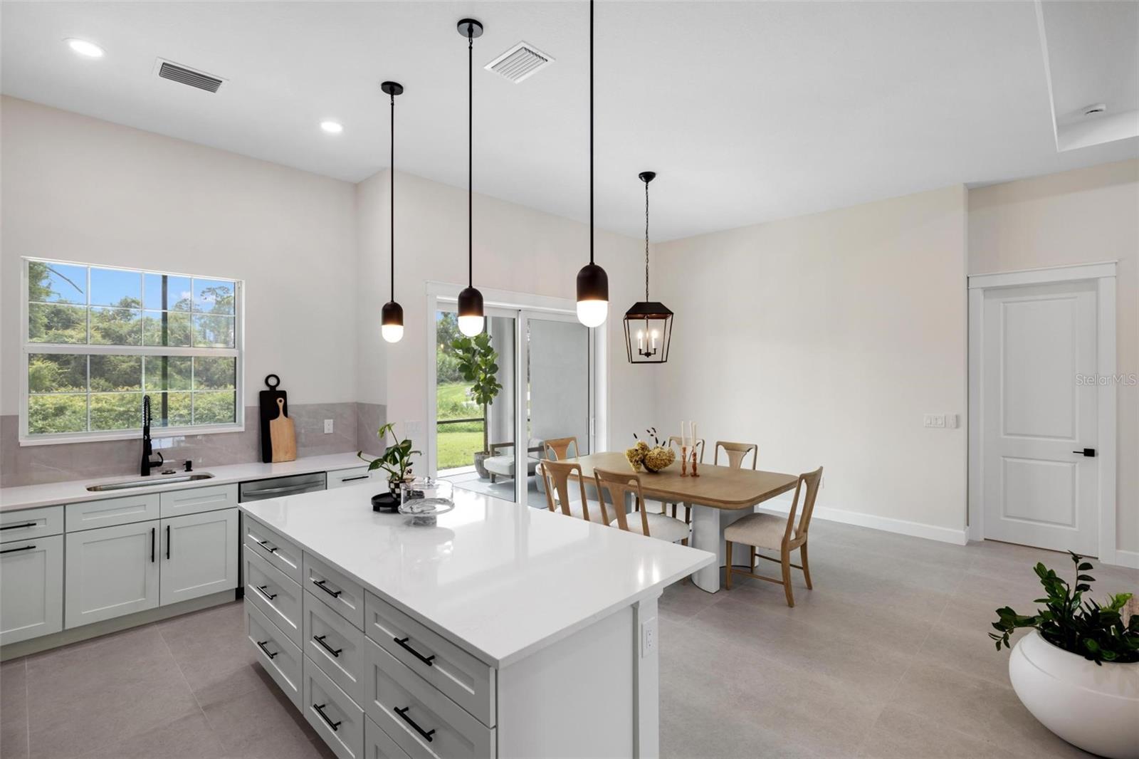 Image 10 of 43 For 1022 Lavina Street