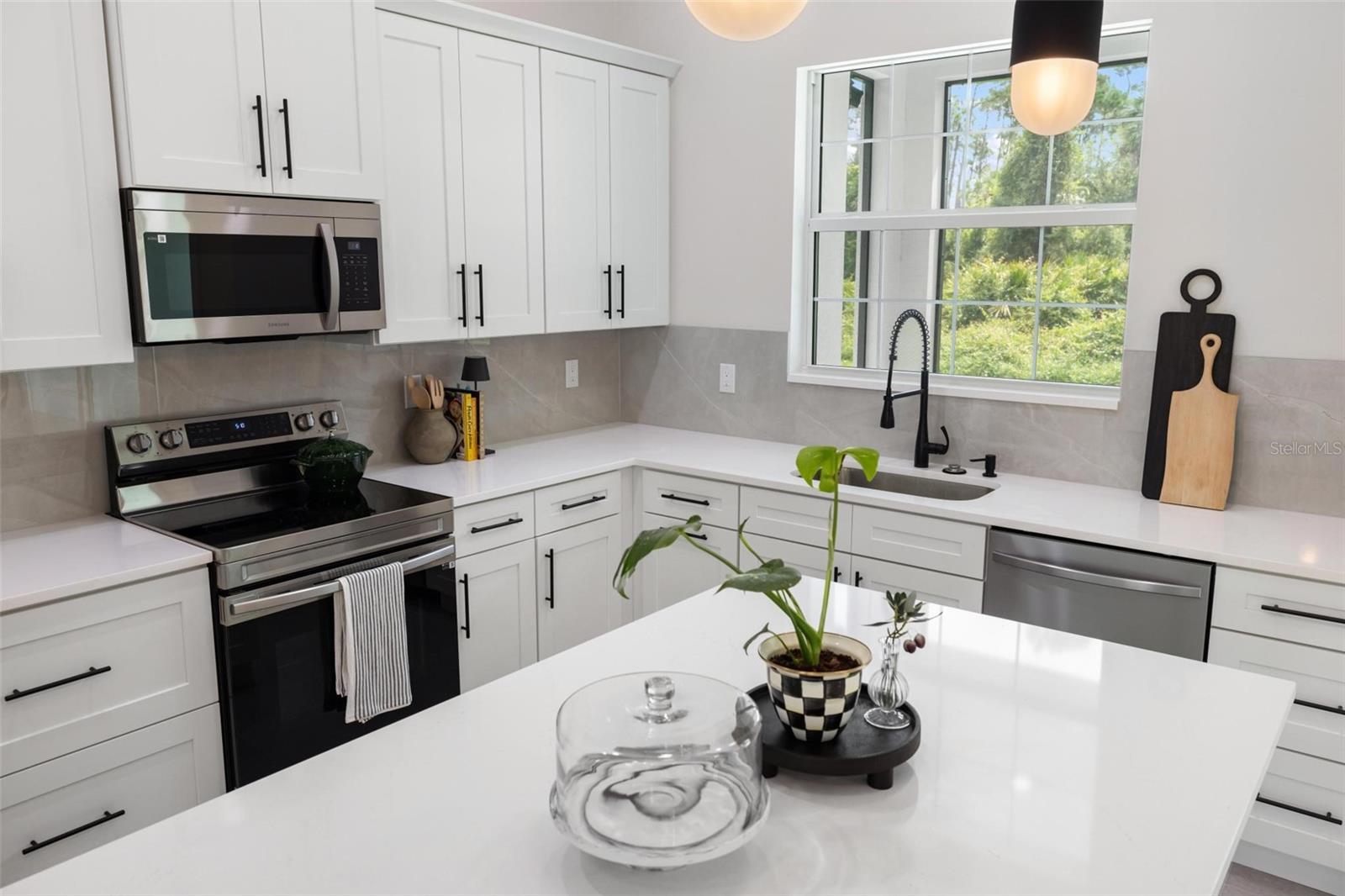 Image 12 of 43 For 1022 Lavina Street