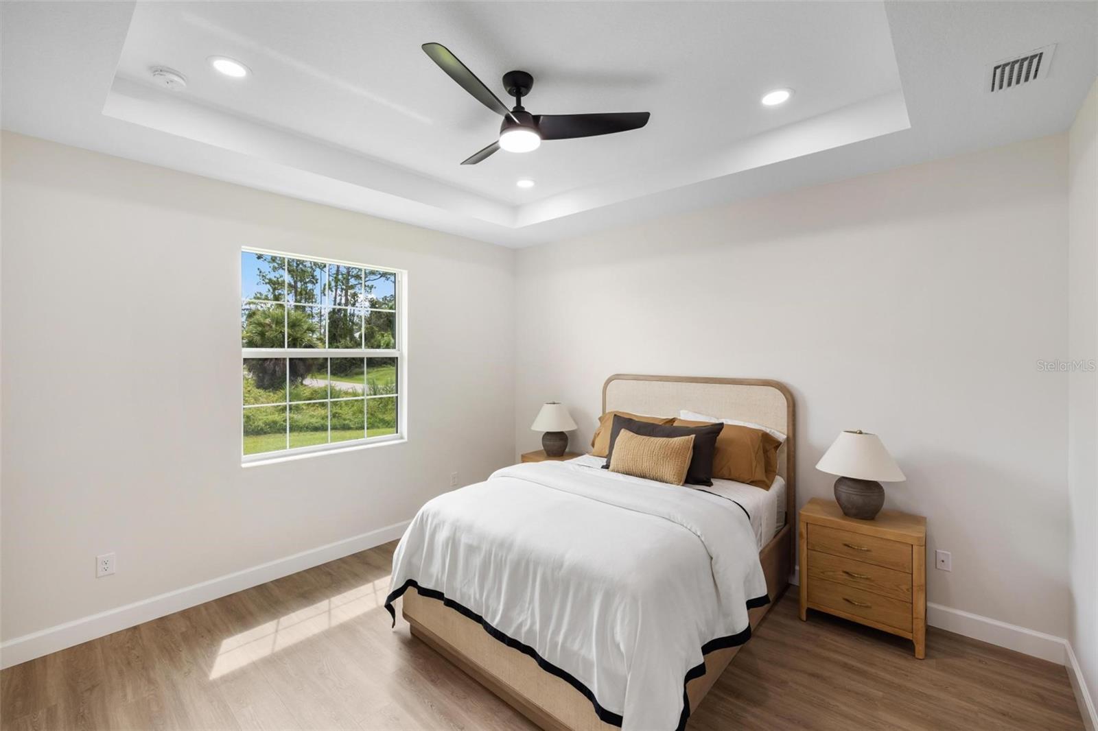 Image 14 of 43 For 1022 Lavina Street