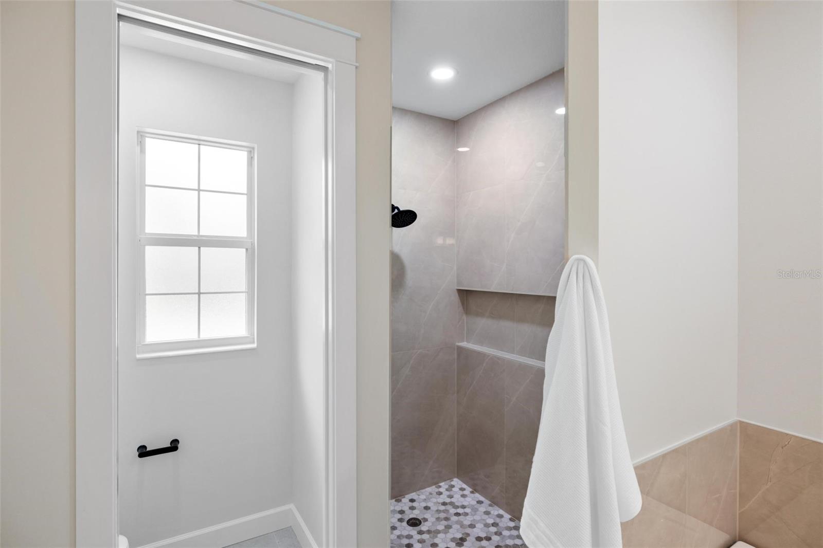 Image 17 of 43 For 1022 Lavina Street