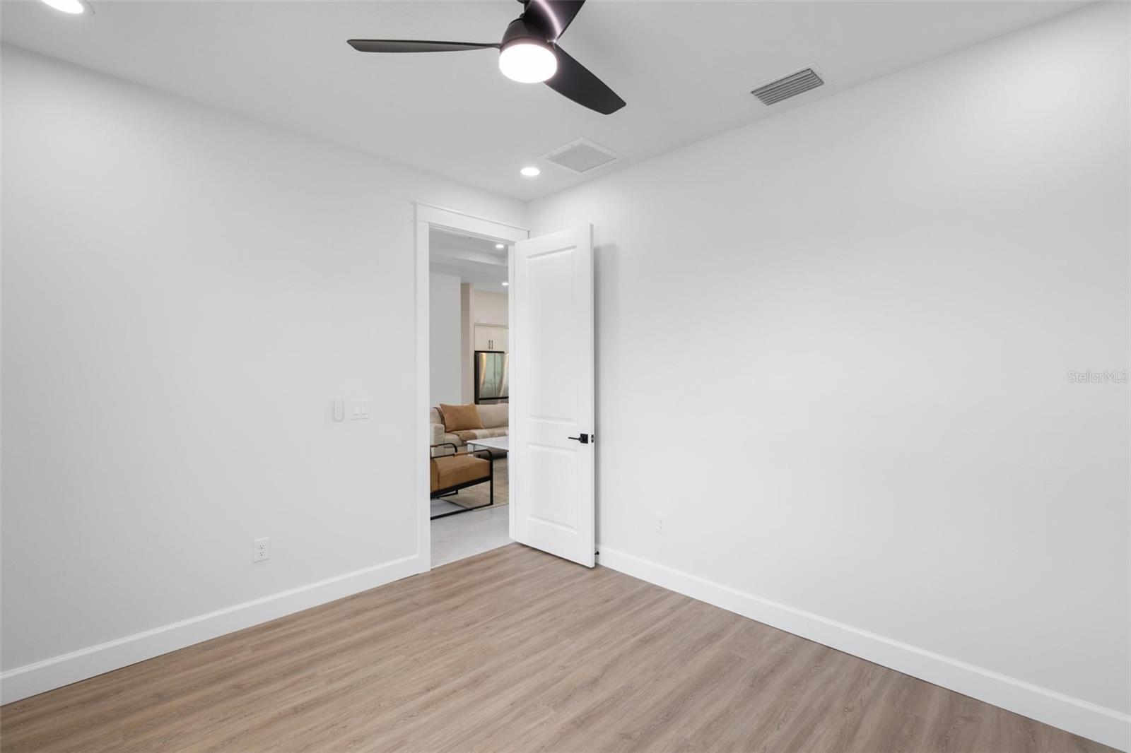 Image 29 of 43 For 1022 Lavina Street