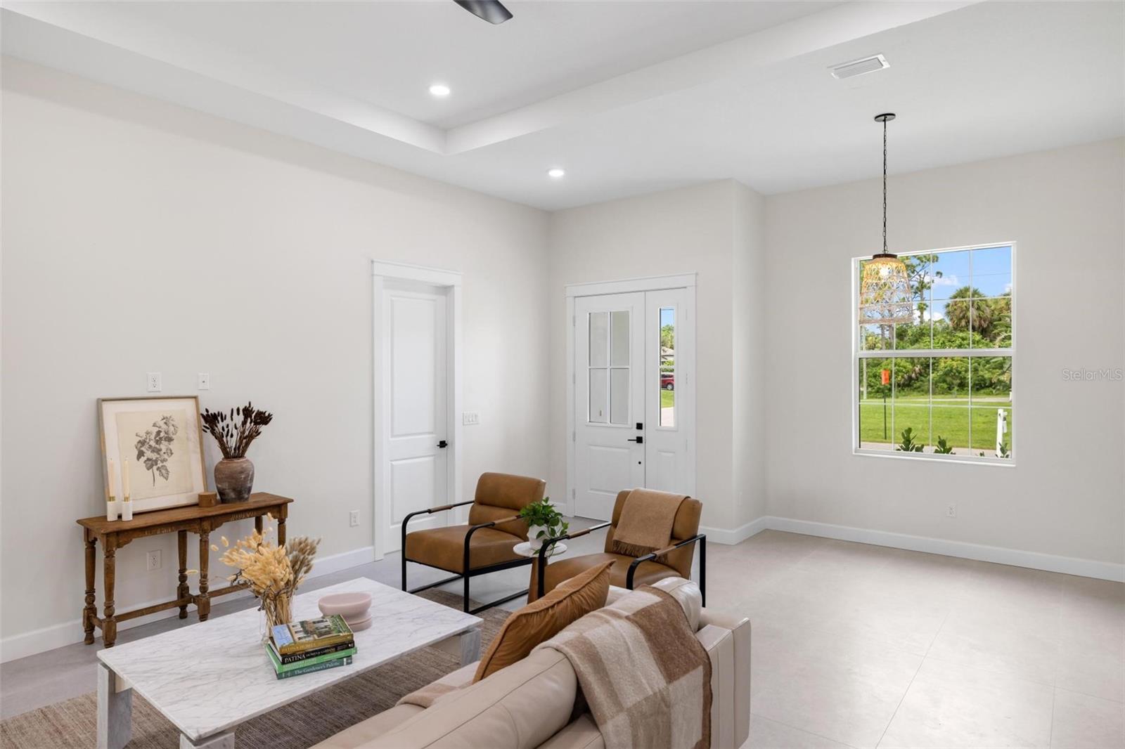 Image 3 of 43 For 1022 Lavina Street