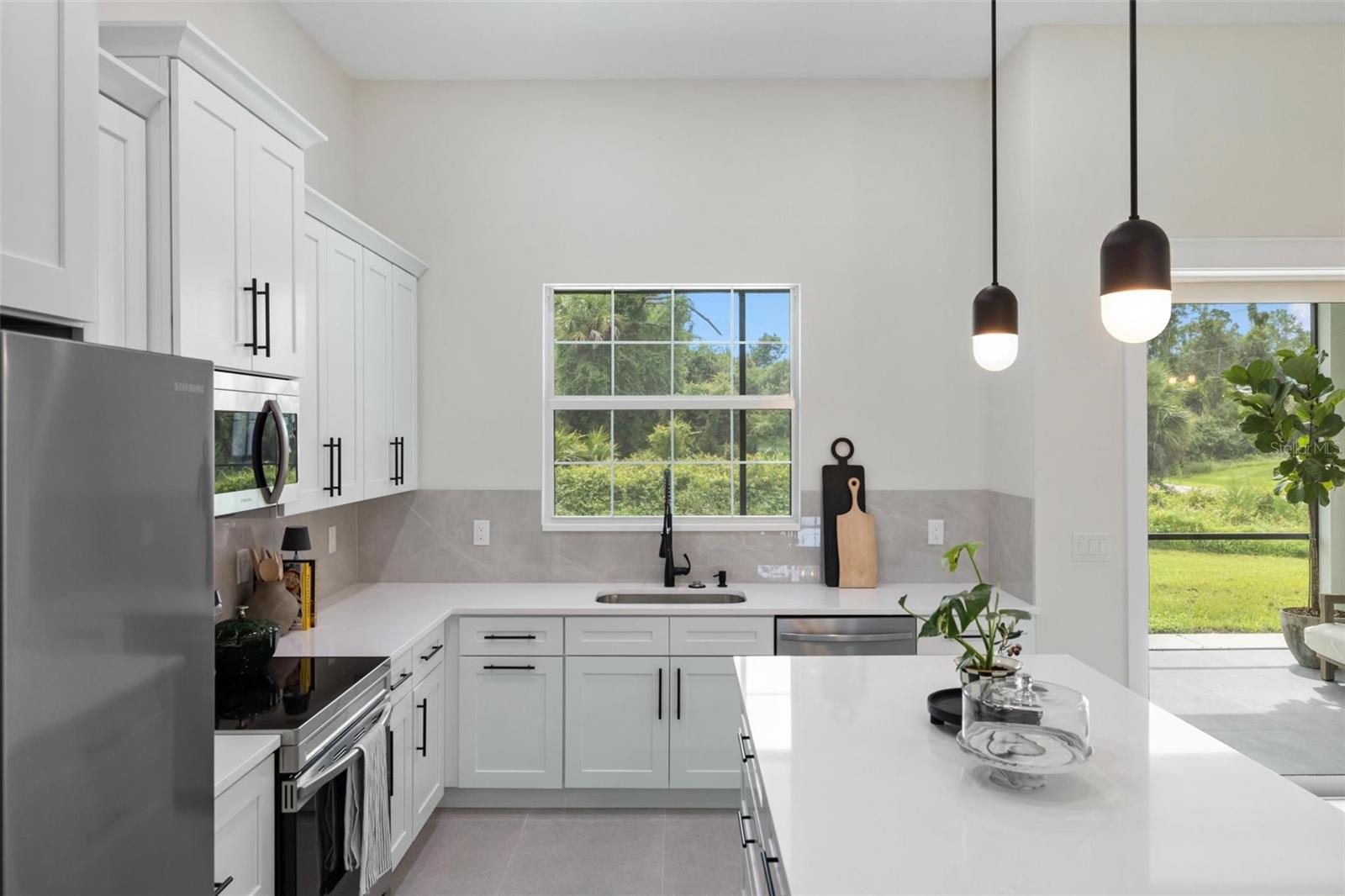 Image 9 of 43 For 1022 Lavina Street