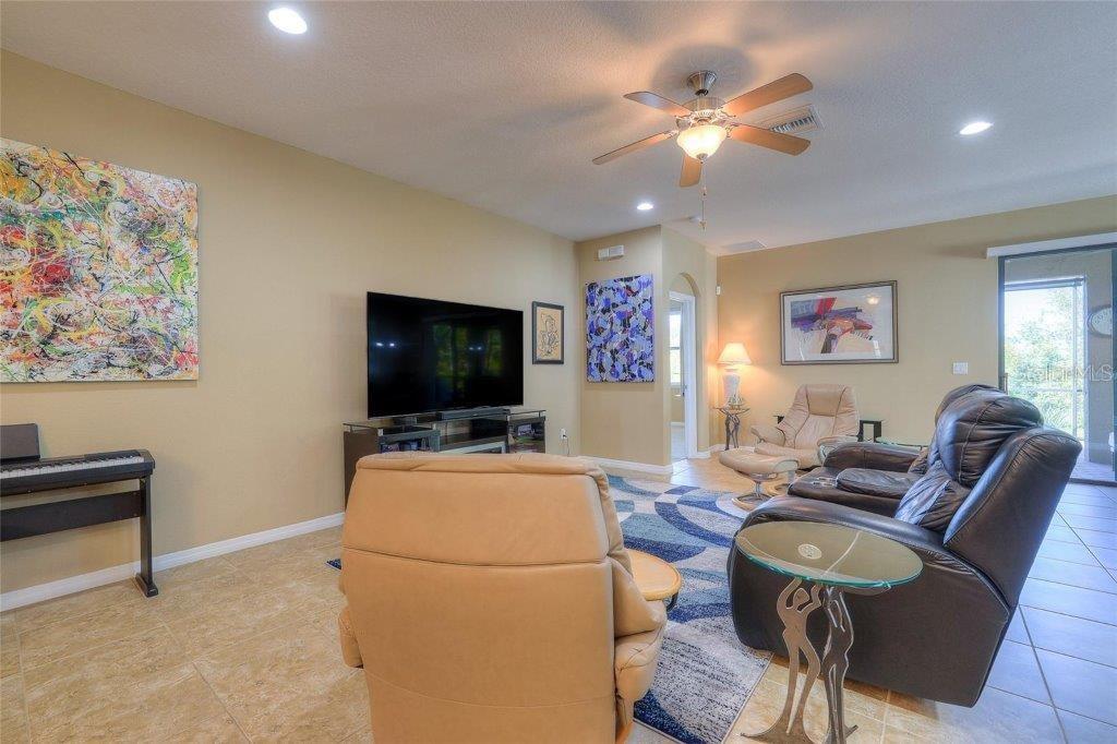 Image 10 of 56 For 8168 36th Street E
