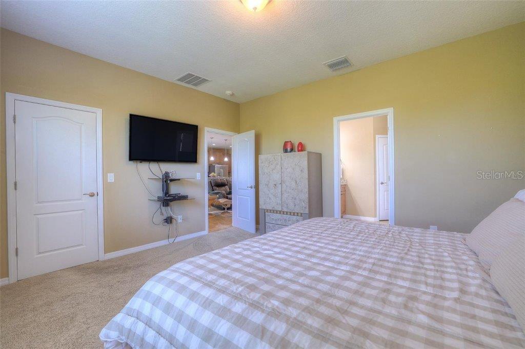 Image 25 of 56 For 8168 36th Street E